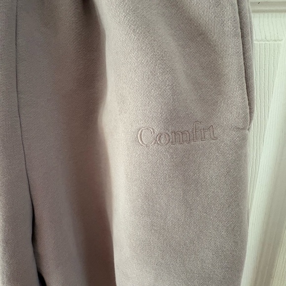 Comfrt set - Picture 3 of 3